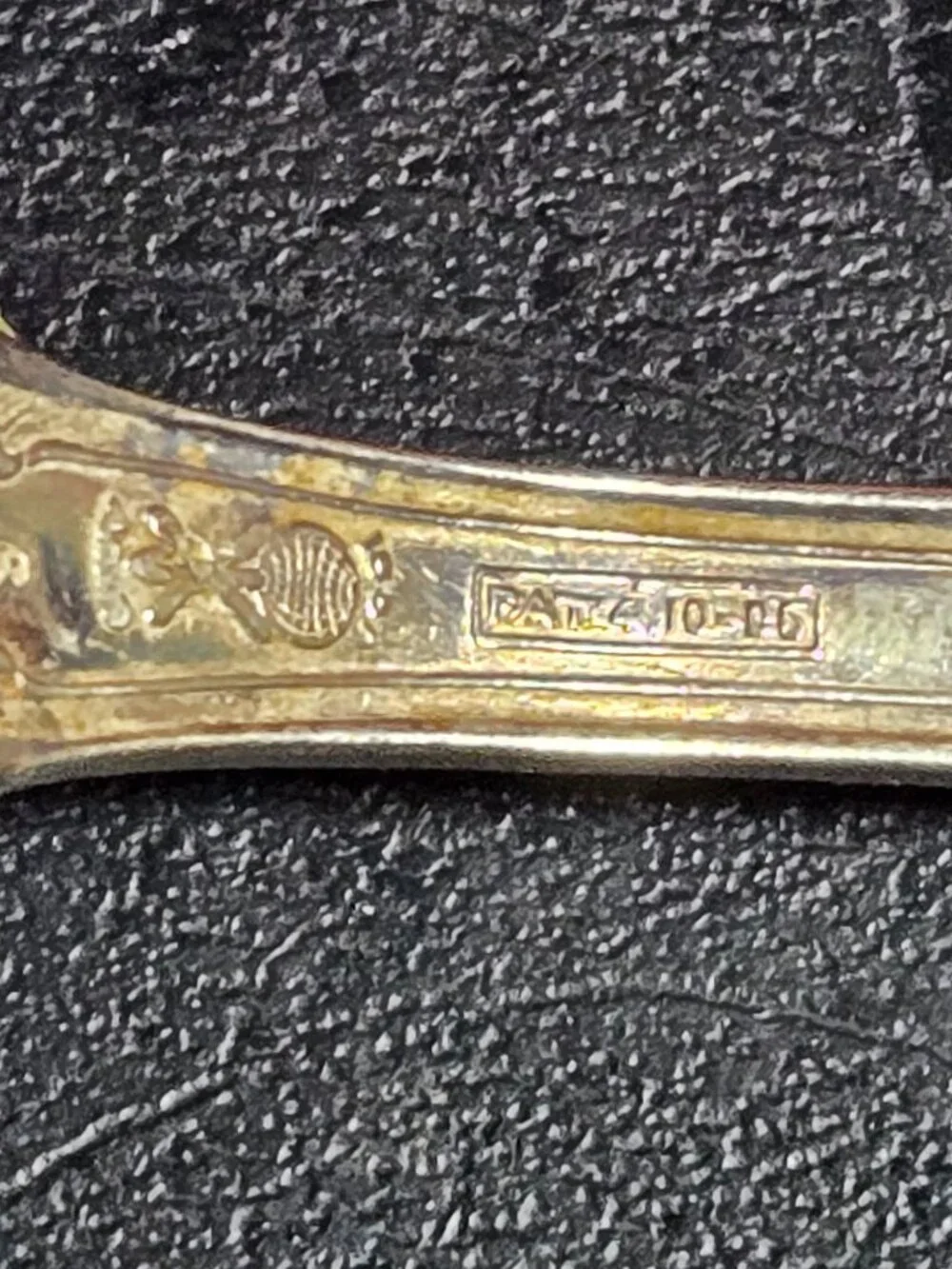 Rogers & Bros. Silverplate Flatware Grapevine Pattern 22 pcs.